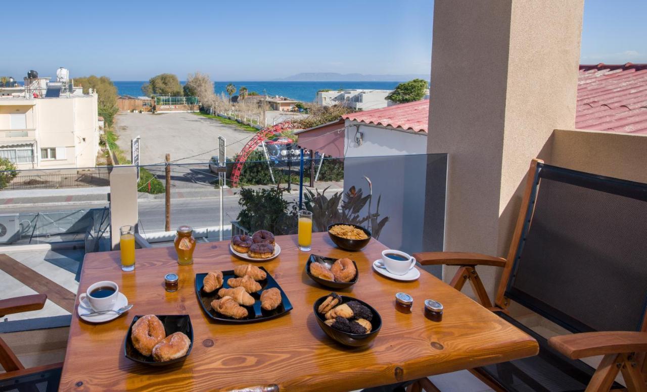 Lilium Luxury Suites Agia Marina المظهر الخارجي الصورة