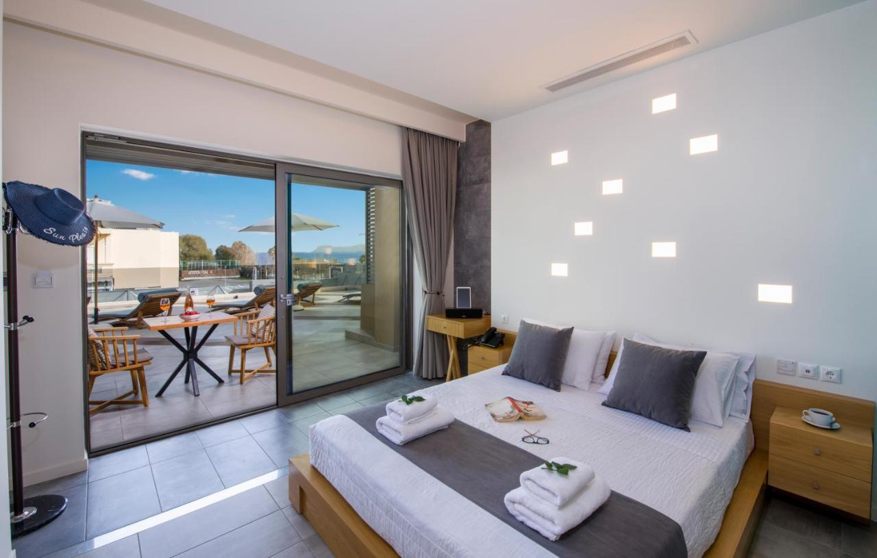 Lilium Luxury Suites Agia Marina المظهر الخارجي الصورة