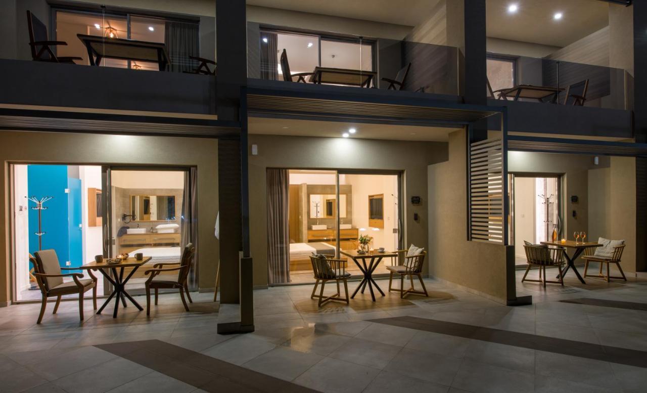 Lilium Luxury Suites Agia Marina المظهر الخارجي الصورة