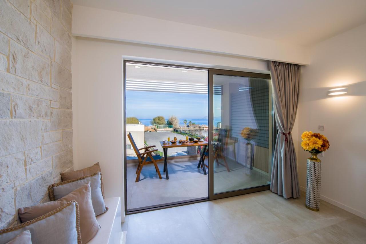 Lilium Luxury Suites Agia Marina المظهر الخارجي الصورة