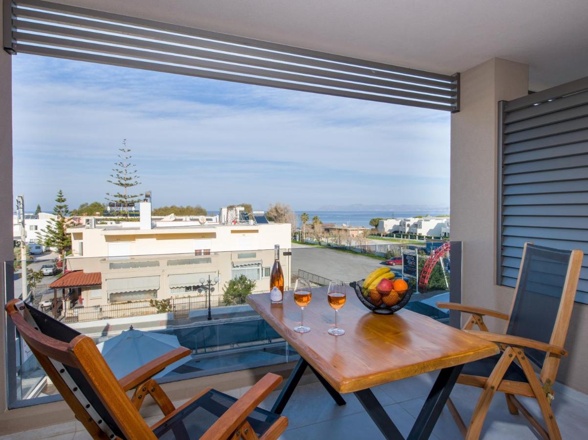 Lilium Luxury Suites Agia Marina المظهر الخارجي الصورة