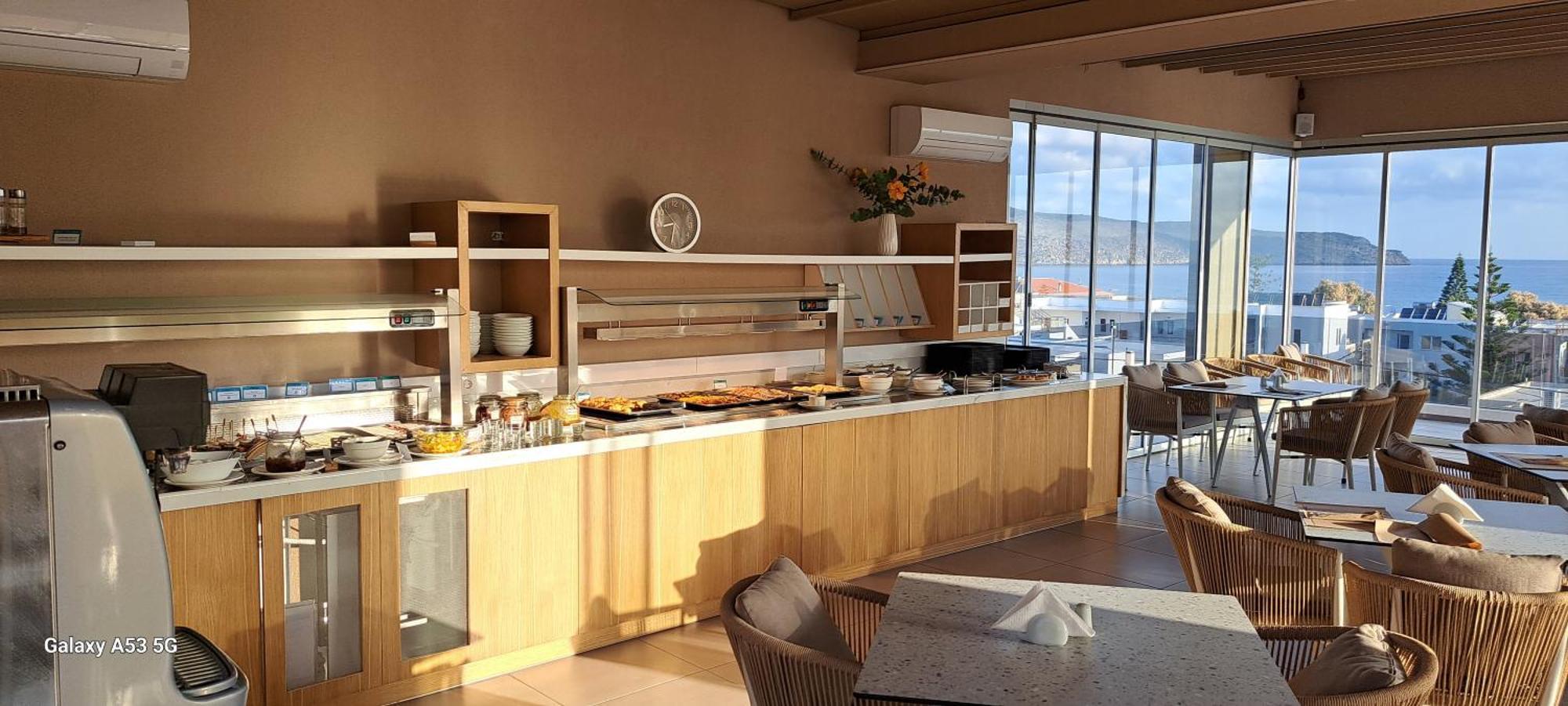 Lilium Luxury Suites Agia Marina المظهر الخارجي الصورة