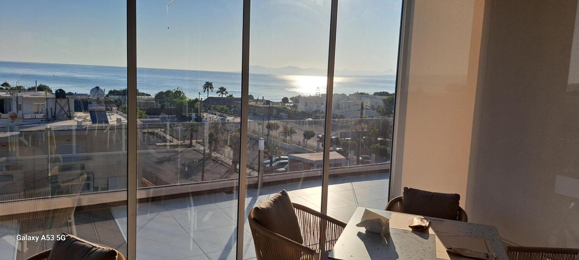 Lilium Luxury Suites Agia Marina المظهر الخارجي الصورة